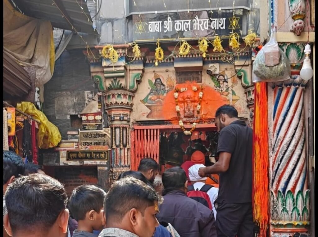Shri Kaal Bhairav Mandir, the Kotwal of Kashi, located 20 minutes from Rangoli Garden Luxury Homestay in Varanasi.
